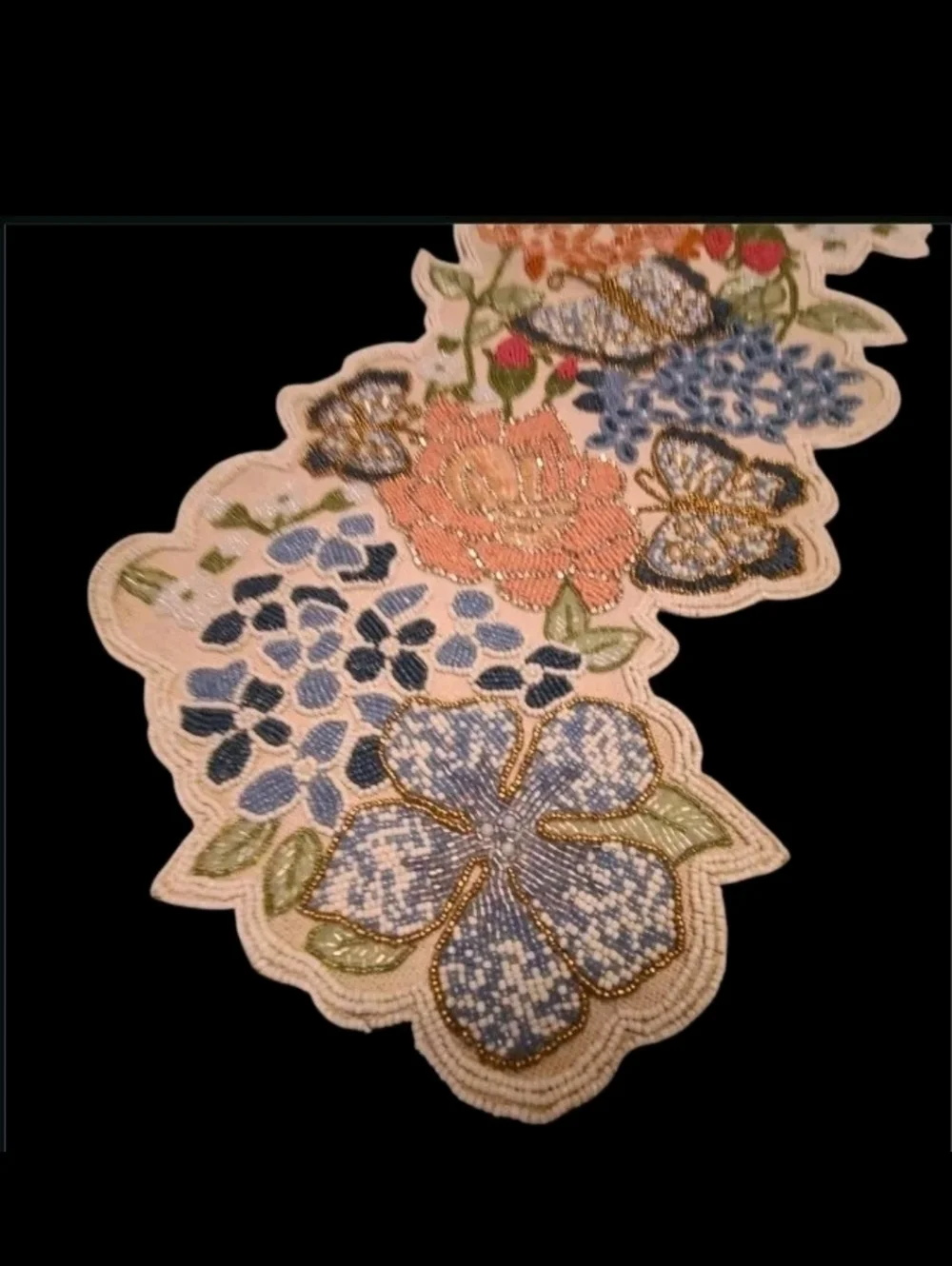 NEW Beautiful Glass Beaded Spring Summer Butterfly & Flowers Table Runner